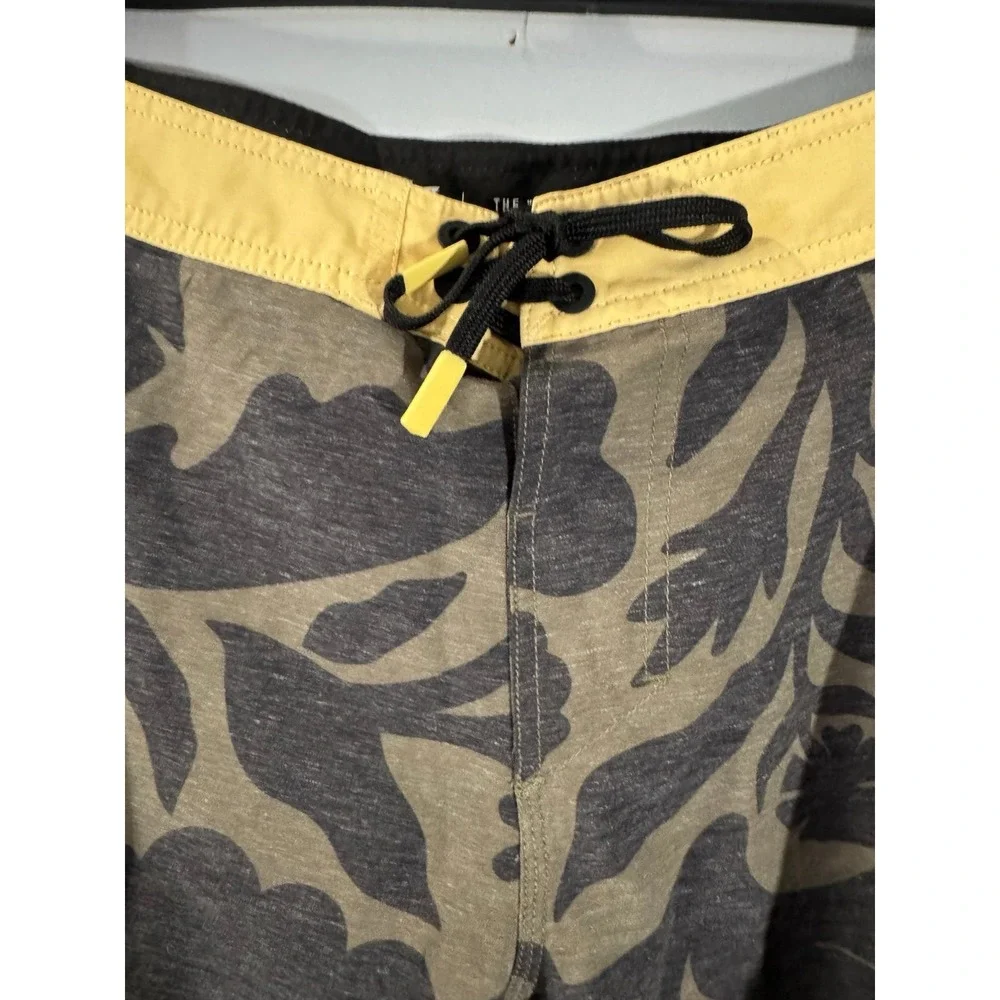 Roark The Passage boardshorts green black yellow floral 6